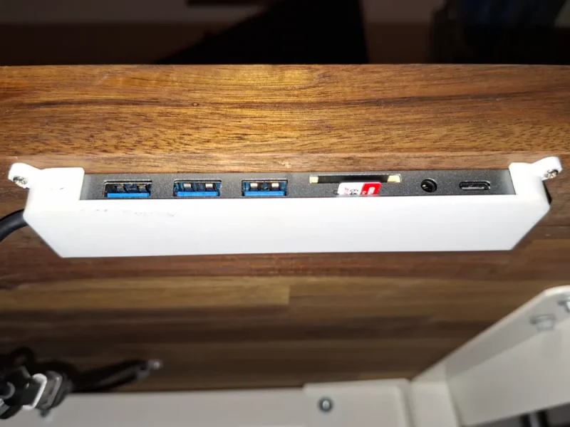 USB Hub Holder
